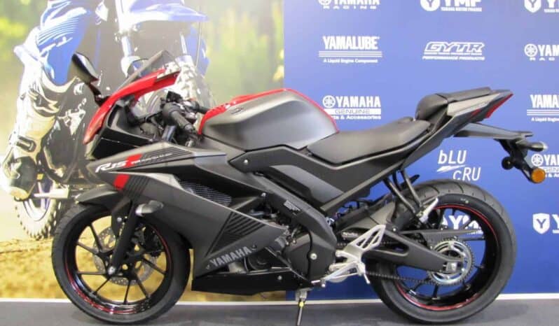 
								2020 Yamaha YZF-R15 full									